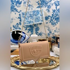 🆕 CHIARA FERRAGNI 🧿 NWOB Eyelike Motif Chain Linked Wallet on Chain, Nude